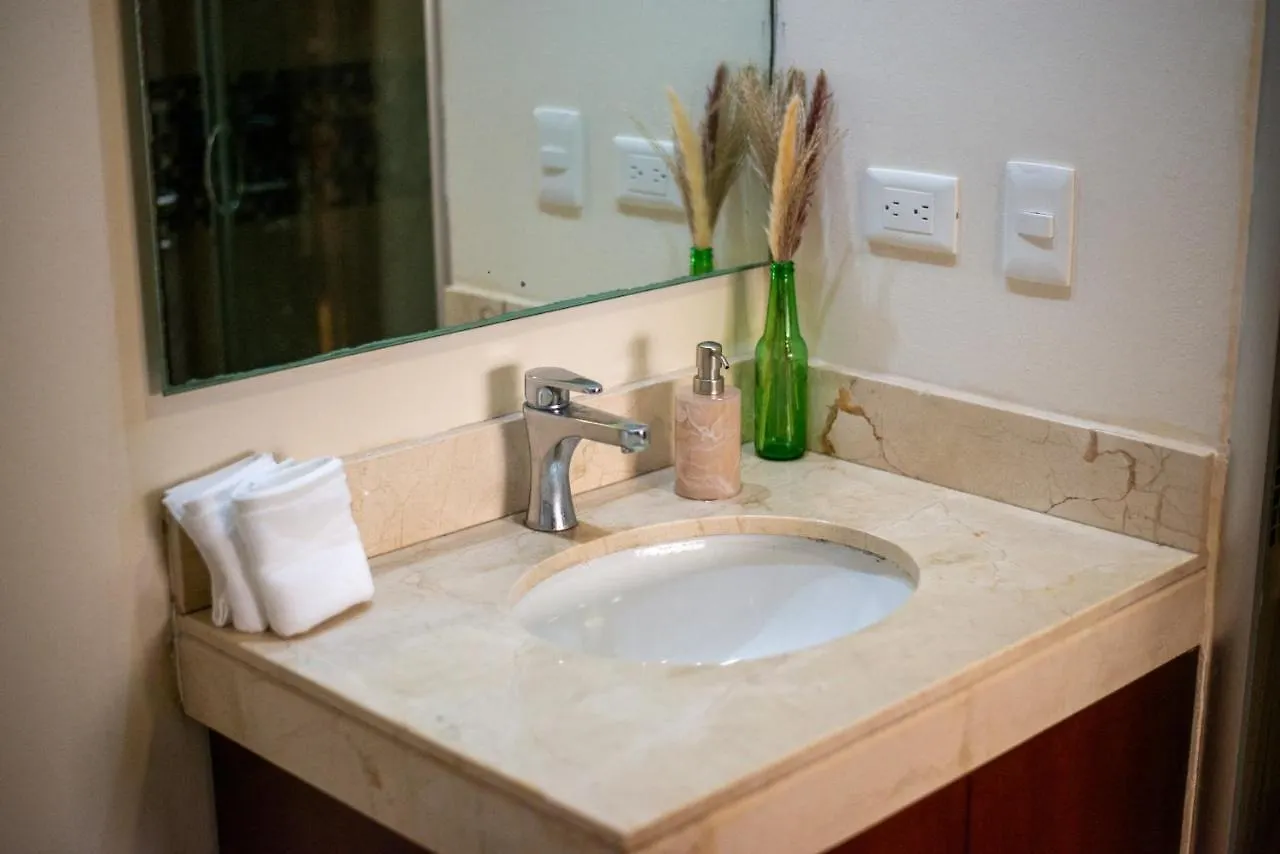 Apartment Tropical Elegance: Luxurious Apt With Pool View Tulum