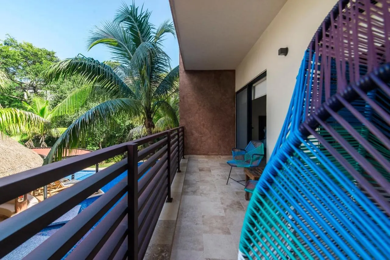 Tropical Elegance: Luxurious Apt With Pool View Tulum Apartment