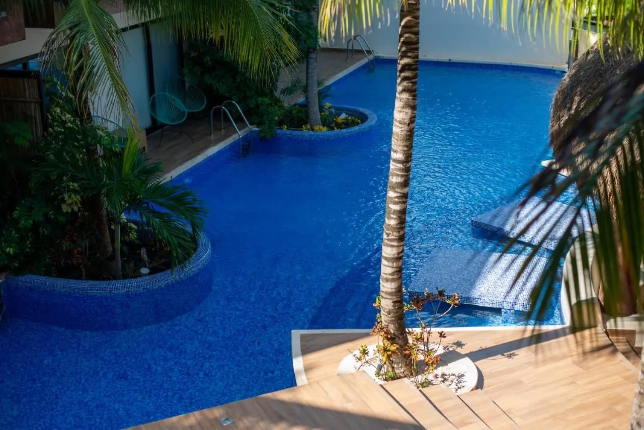 Tropical Elegance: Luxurious Apt With Pool View Tulum 0*,